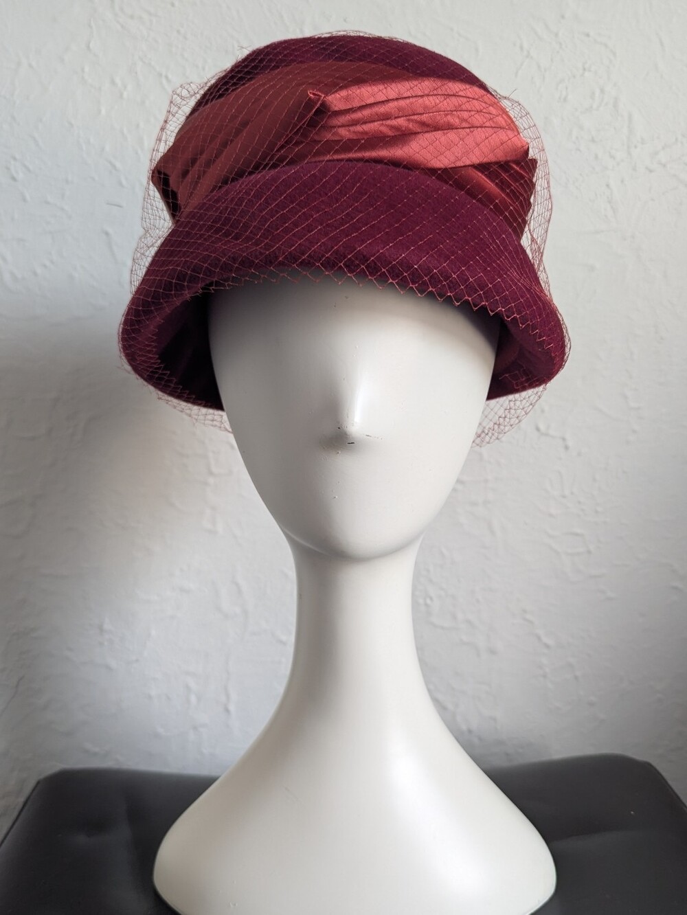 Beautiful! Berry Red Vintage Wool Turban Cloche Hat w/ Veil Netting Ribbon Band